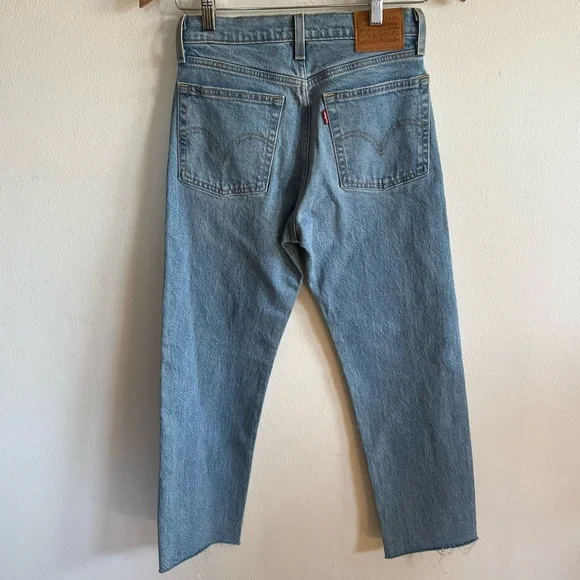 NEW Levis Wedgie Straight Jeans - Picture 4 of 5